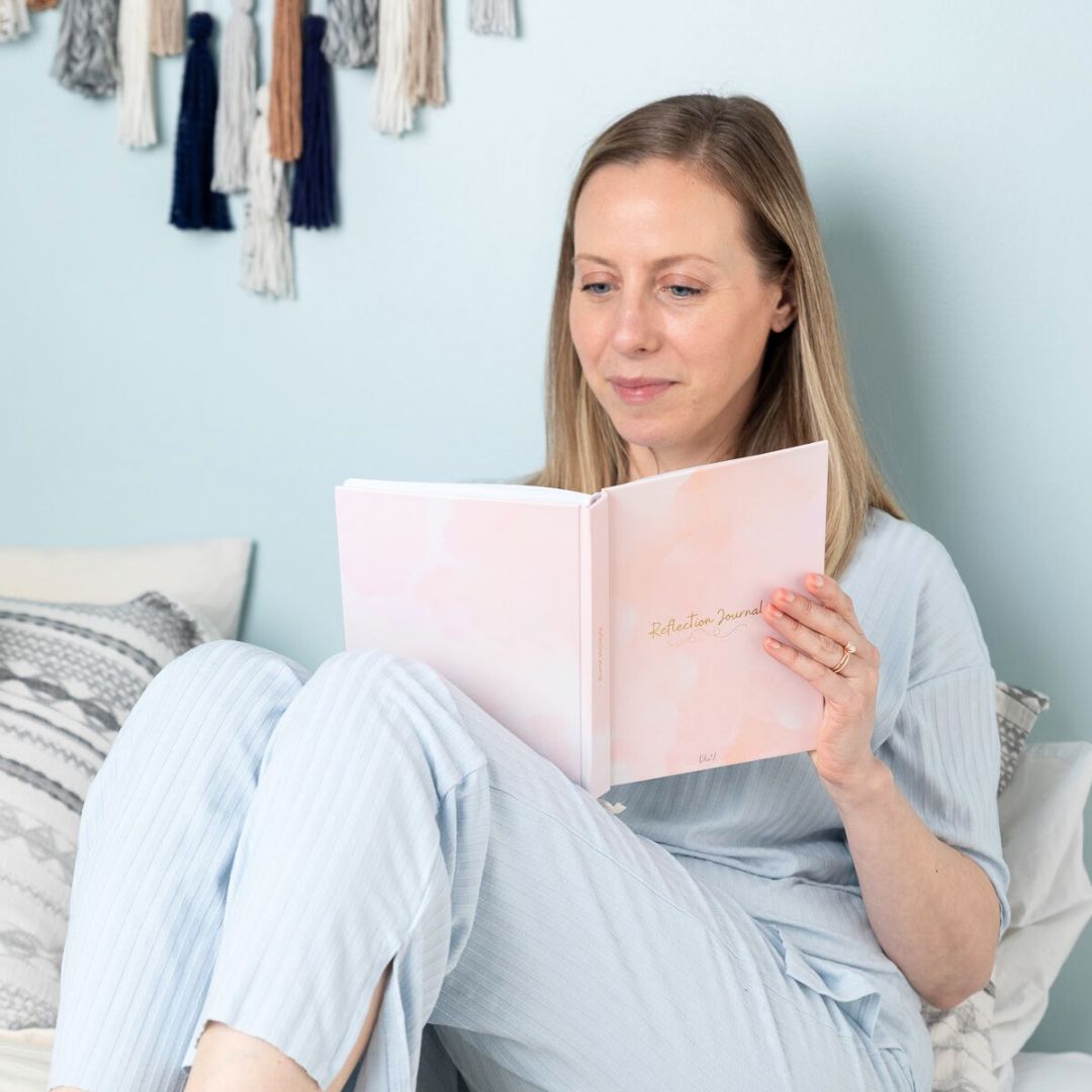Time to Reflect: A 5-Minute Gratitude Journal by Bliss'd Co Leaves of Leisure