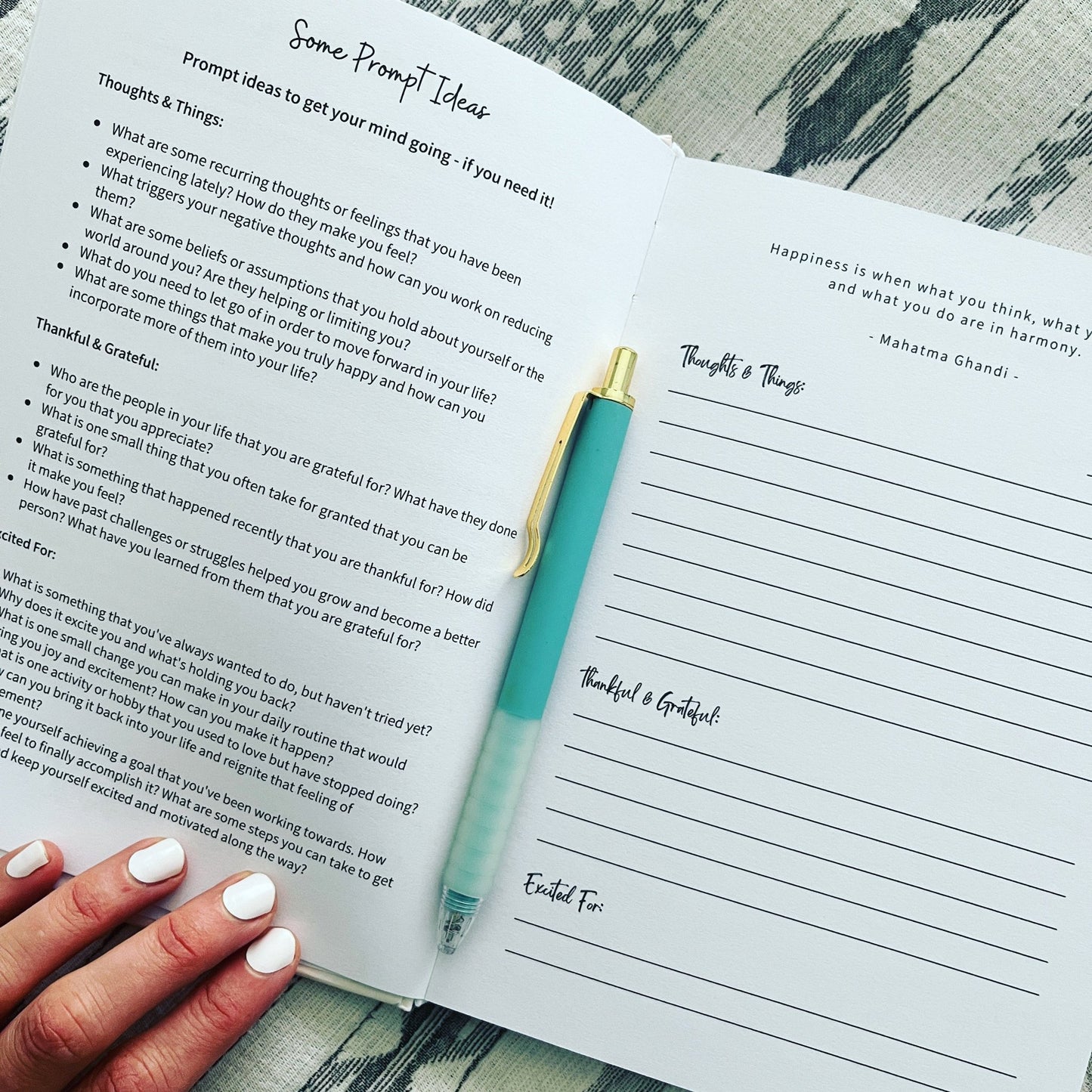 Time to Reflect: A 5-Minute Gratitude Journal by Bliss'd Co Leaves of Leisure