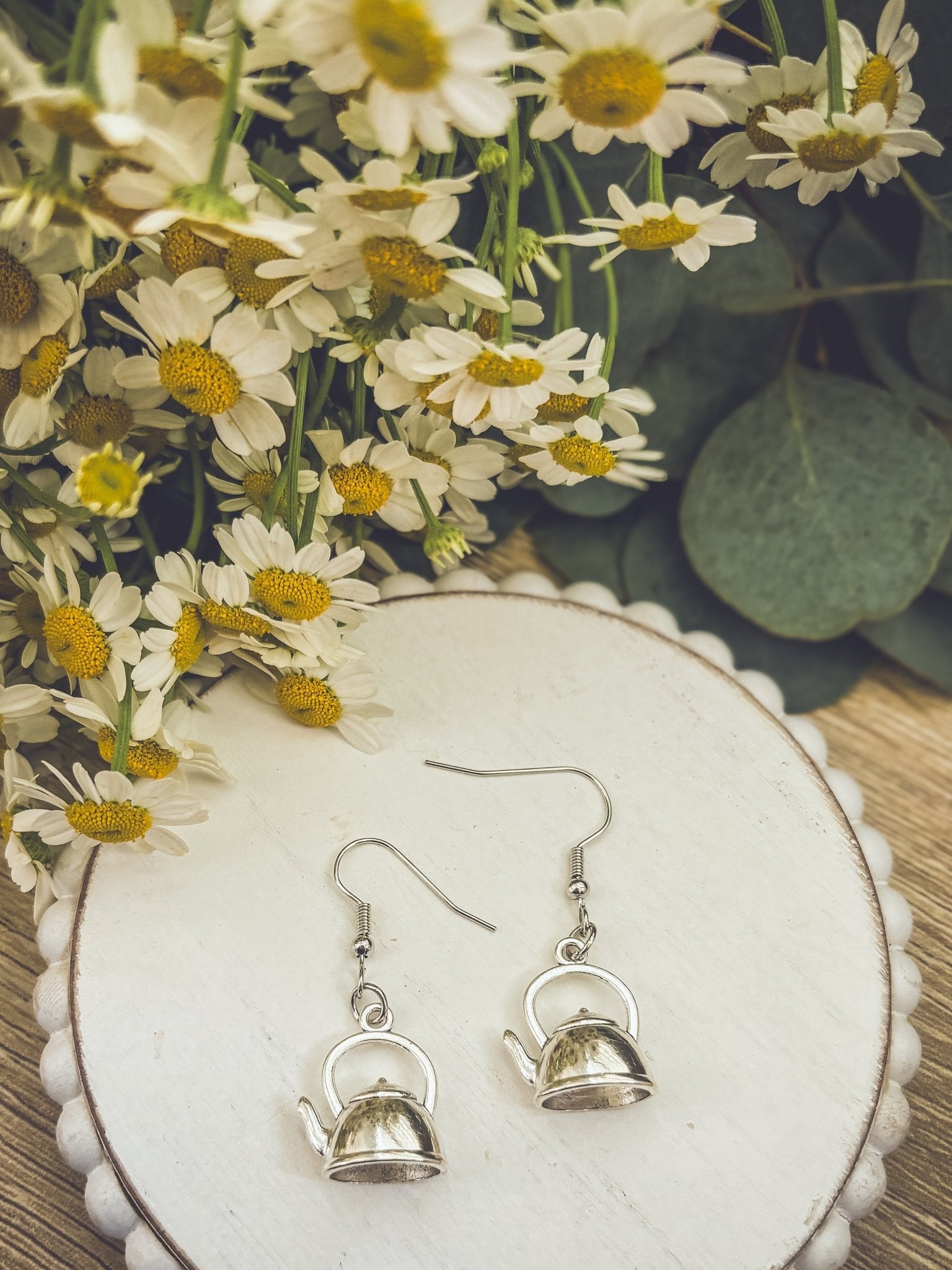 Adorable Tea Kettle Earrings Leaves of Leisure
